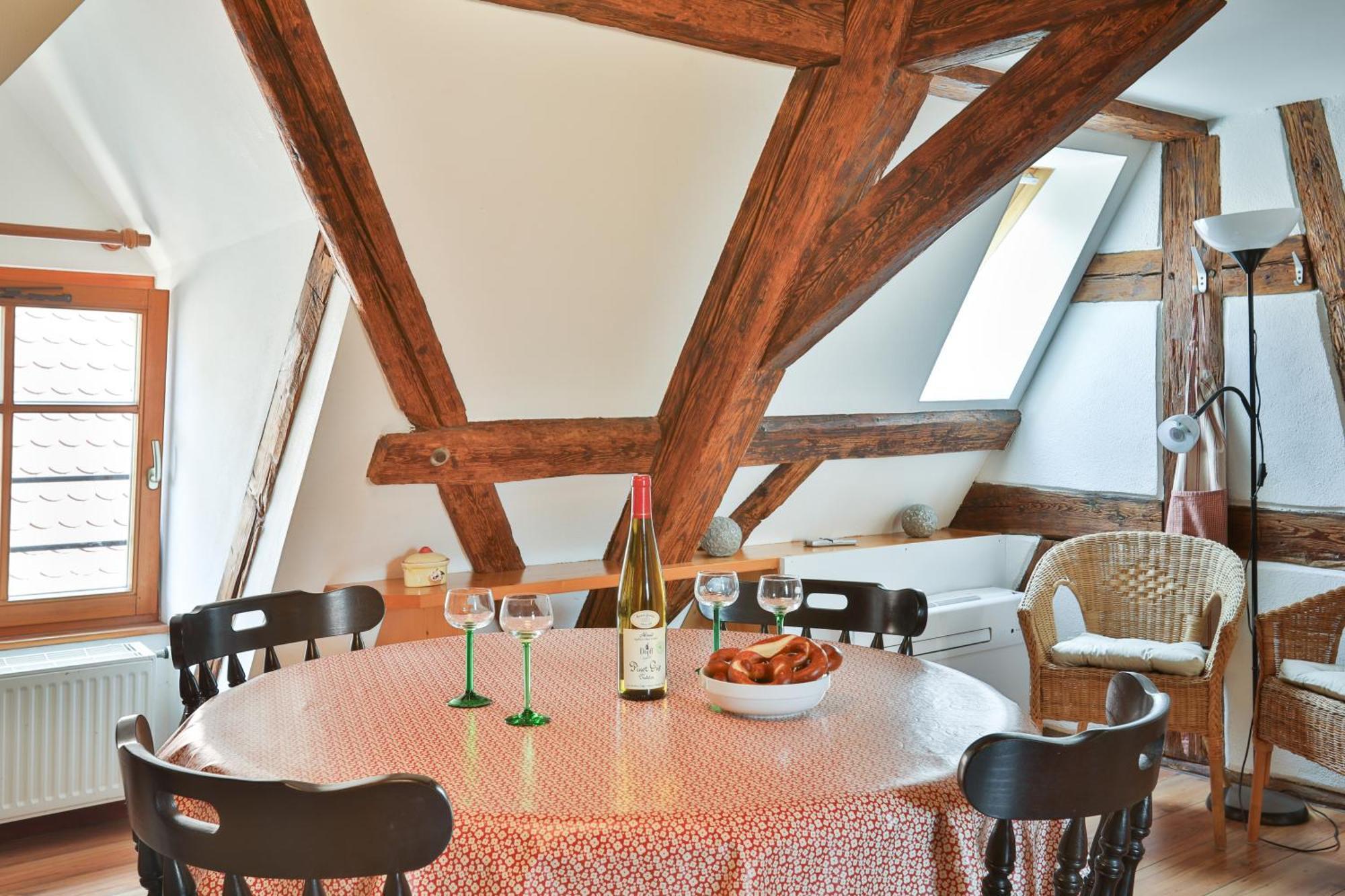 Apartamento La Légende des 2 Pierres Eguisheim Exterior foto